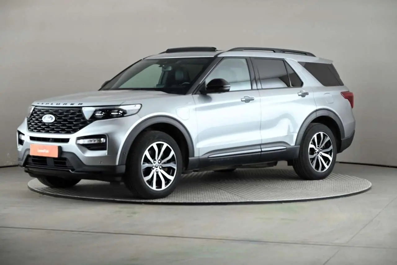 Photo 1 : Ford Explorer 2021 Hybrid