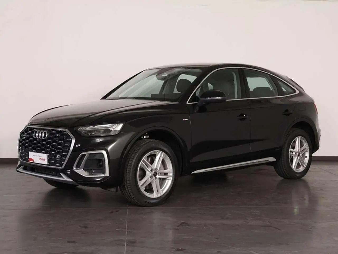 Photo 1 : Audi Q5 2024 Hybride