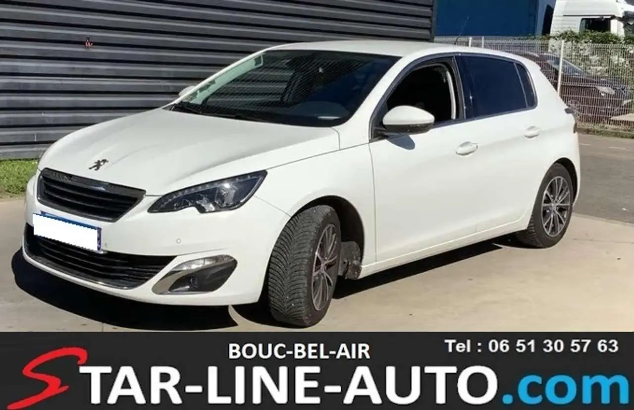 Photo 1 : Peugeot 308 2017 Petrol