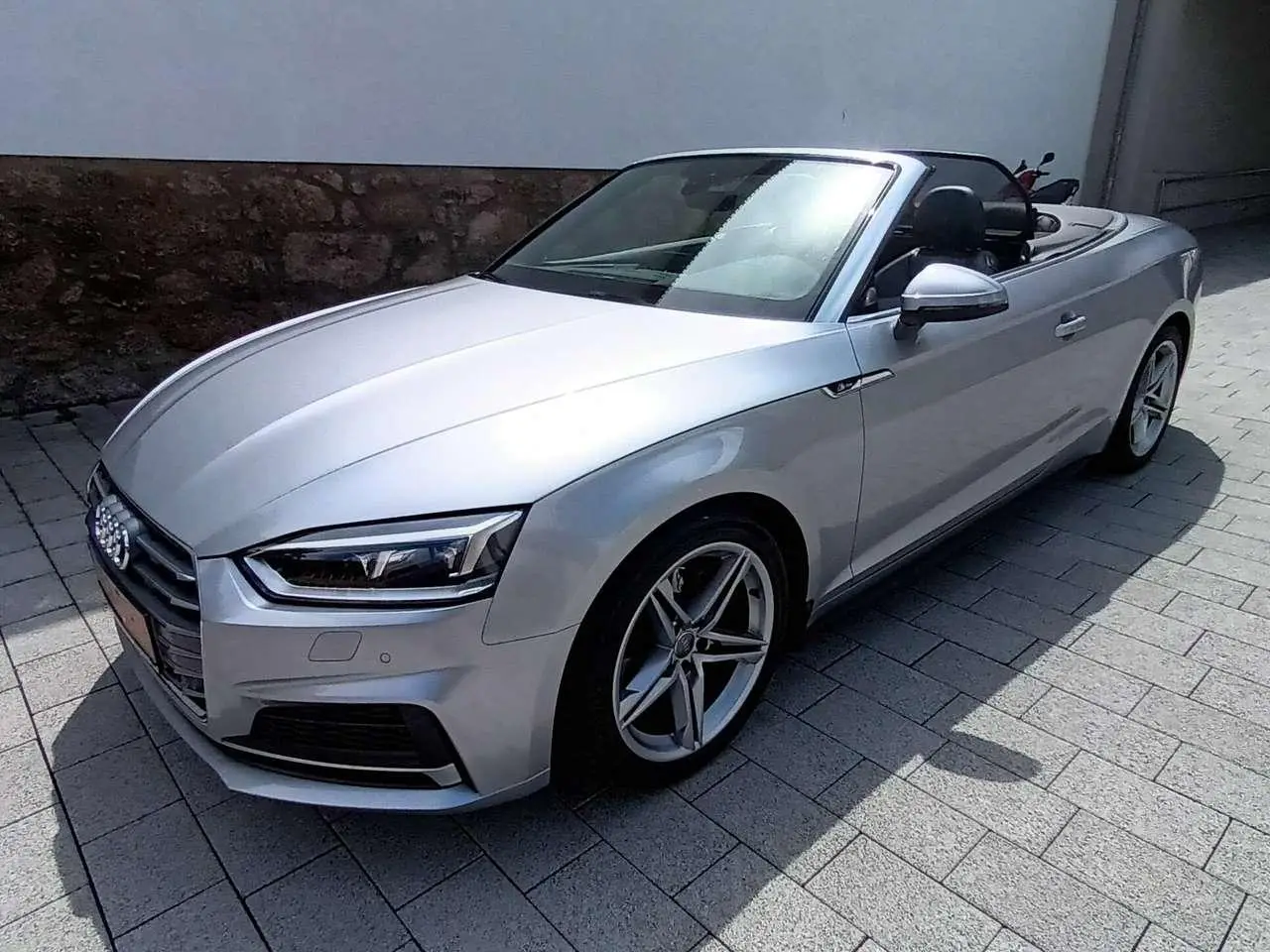 Photo 1 : Audi A5 2020 Petrol