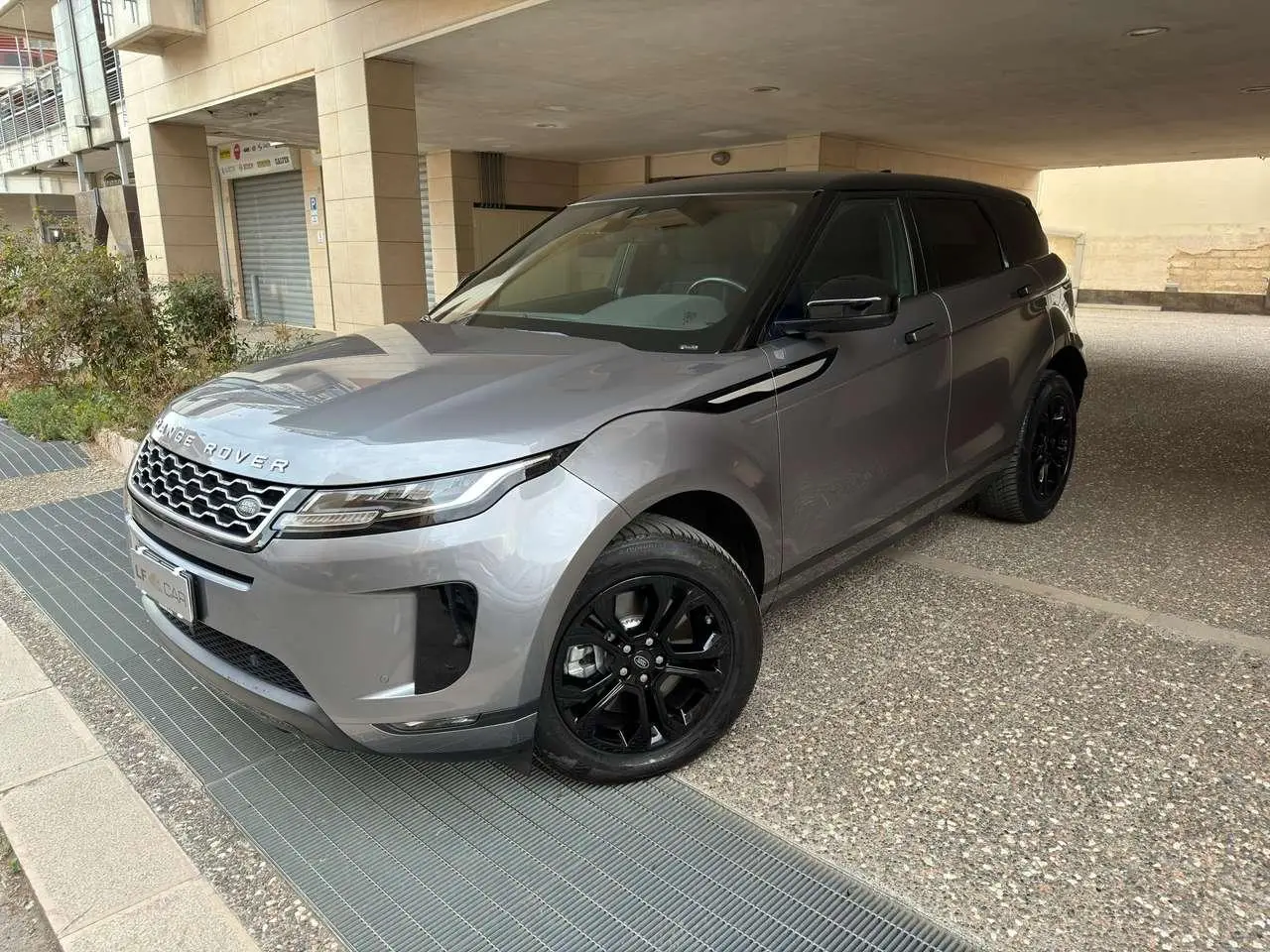 Photo 1 : Land Rover Range Rover Evoque 2020 Hybrid