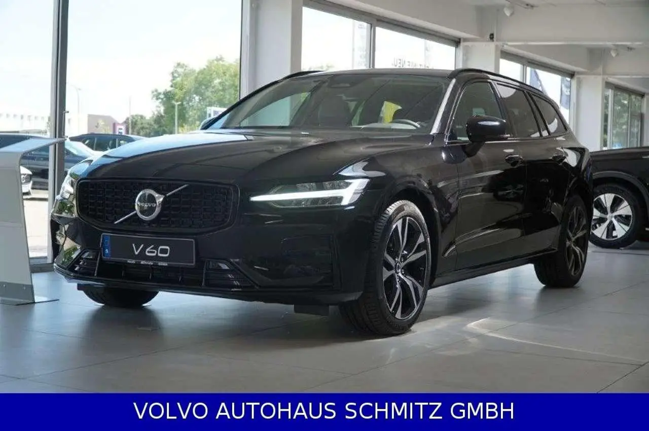 Photo 1 : Volvo V60 2023 Diesel