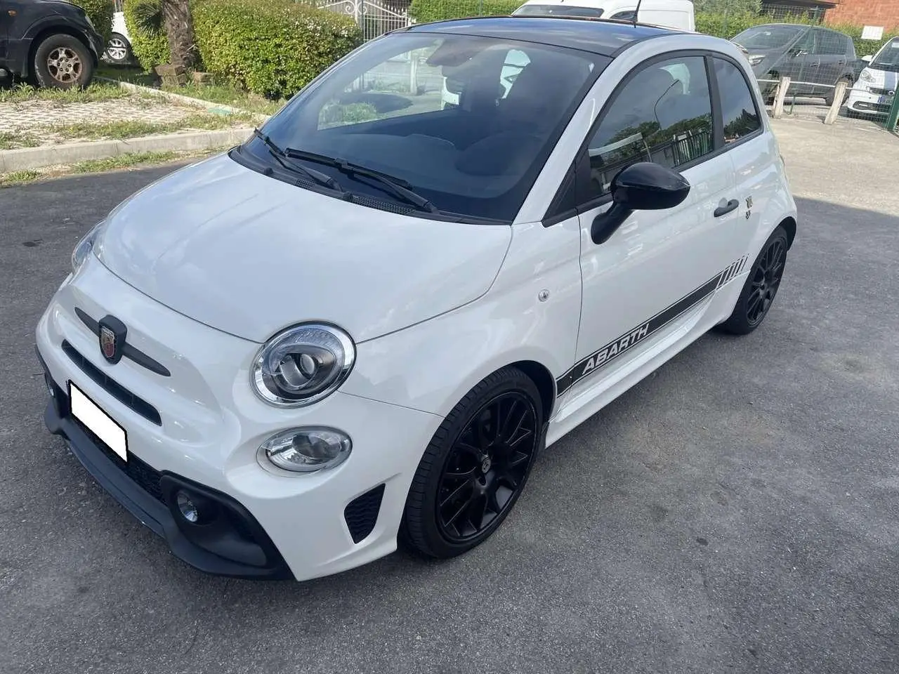 Photo 1 : Abarth 595 2022 Petrol