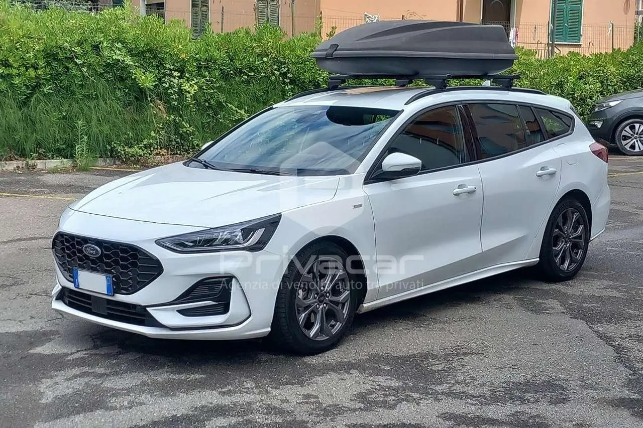 Photo 1 : Ford Focus 2023 Hybride