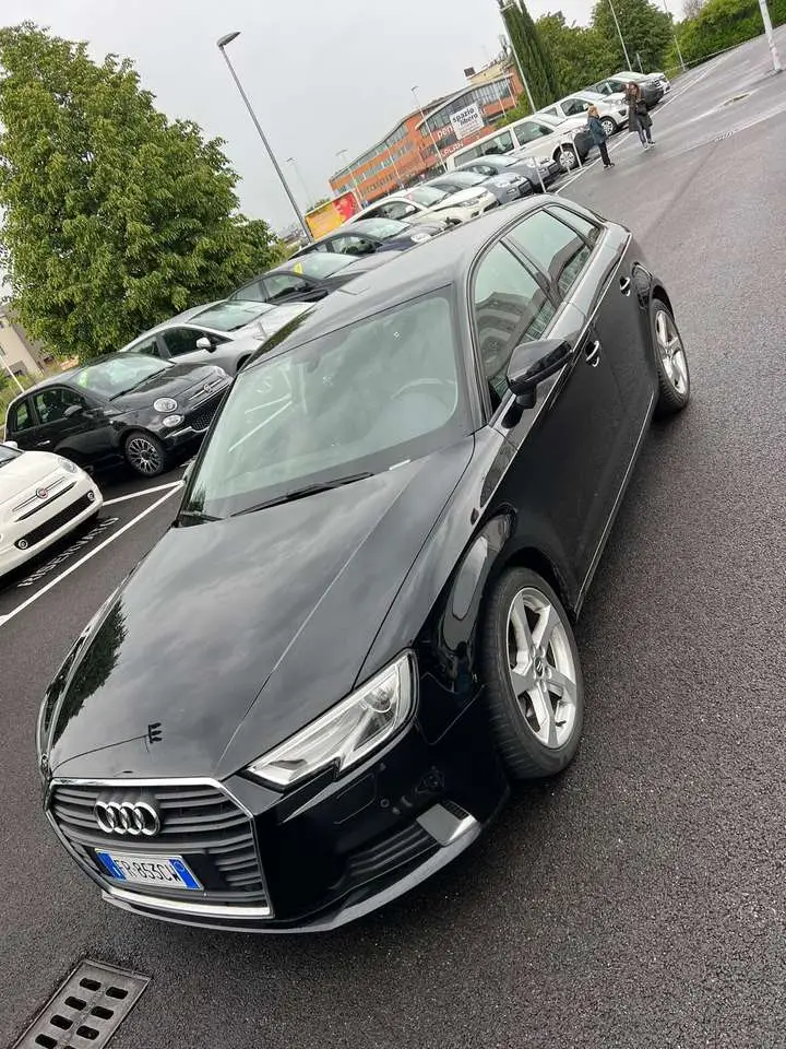 Photo 1 : Audi A3 2018 Diesel