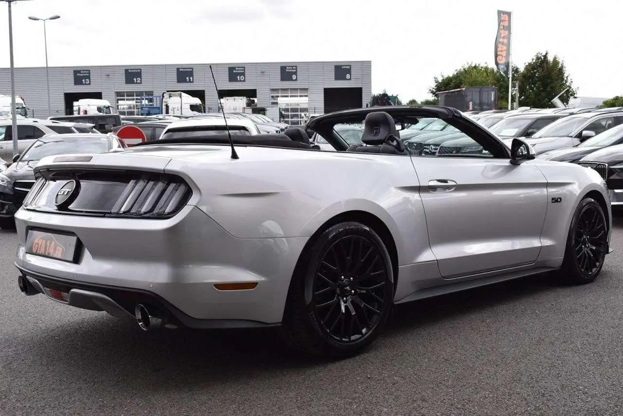 Photo 1 : Ford Mustang 2016 Essence