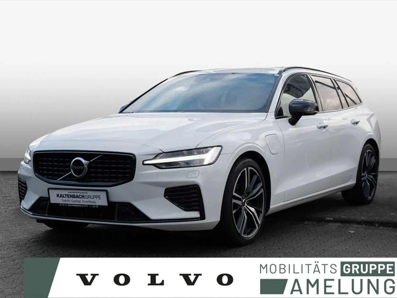 Photo 1 : Volvo V60 2020 Essence