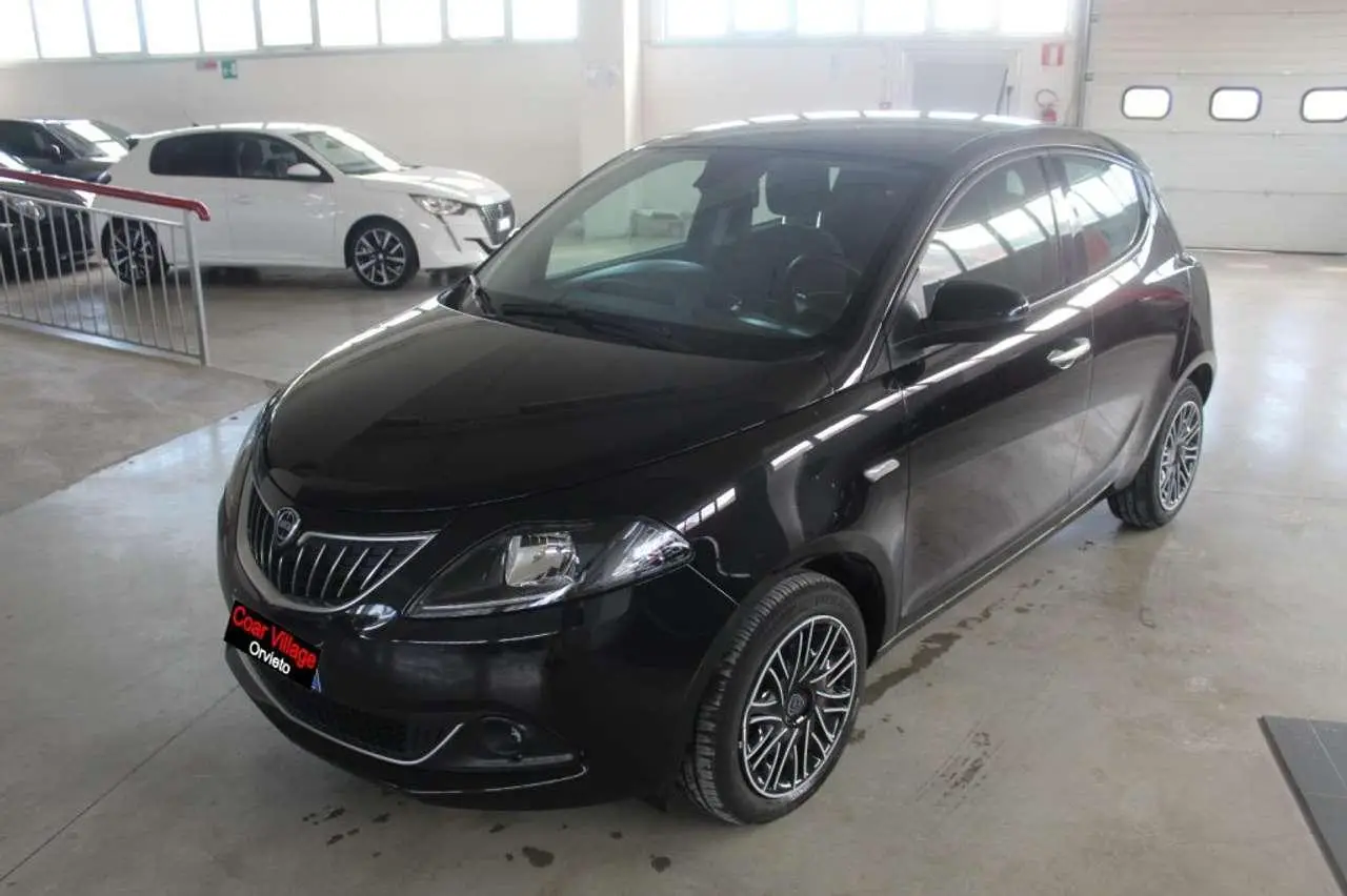 Photo 1 : Lancia Ypsilon 2023 Hybride