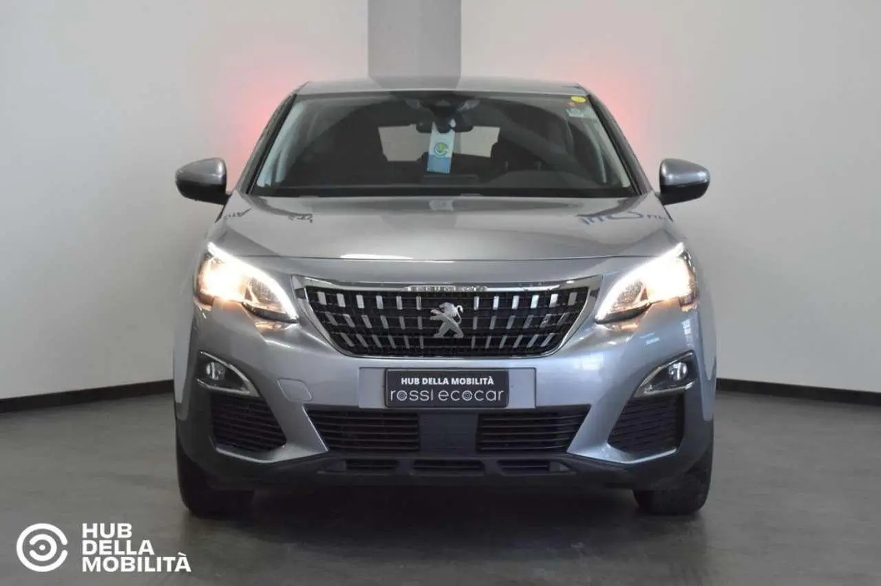 Photo 1 : Peugeot 3008 2019 Diesel