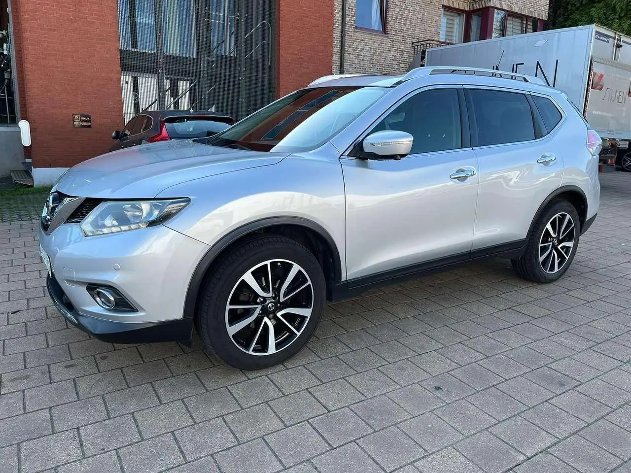 Photo 1 : Nissan X-trail 2016 Diesel