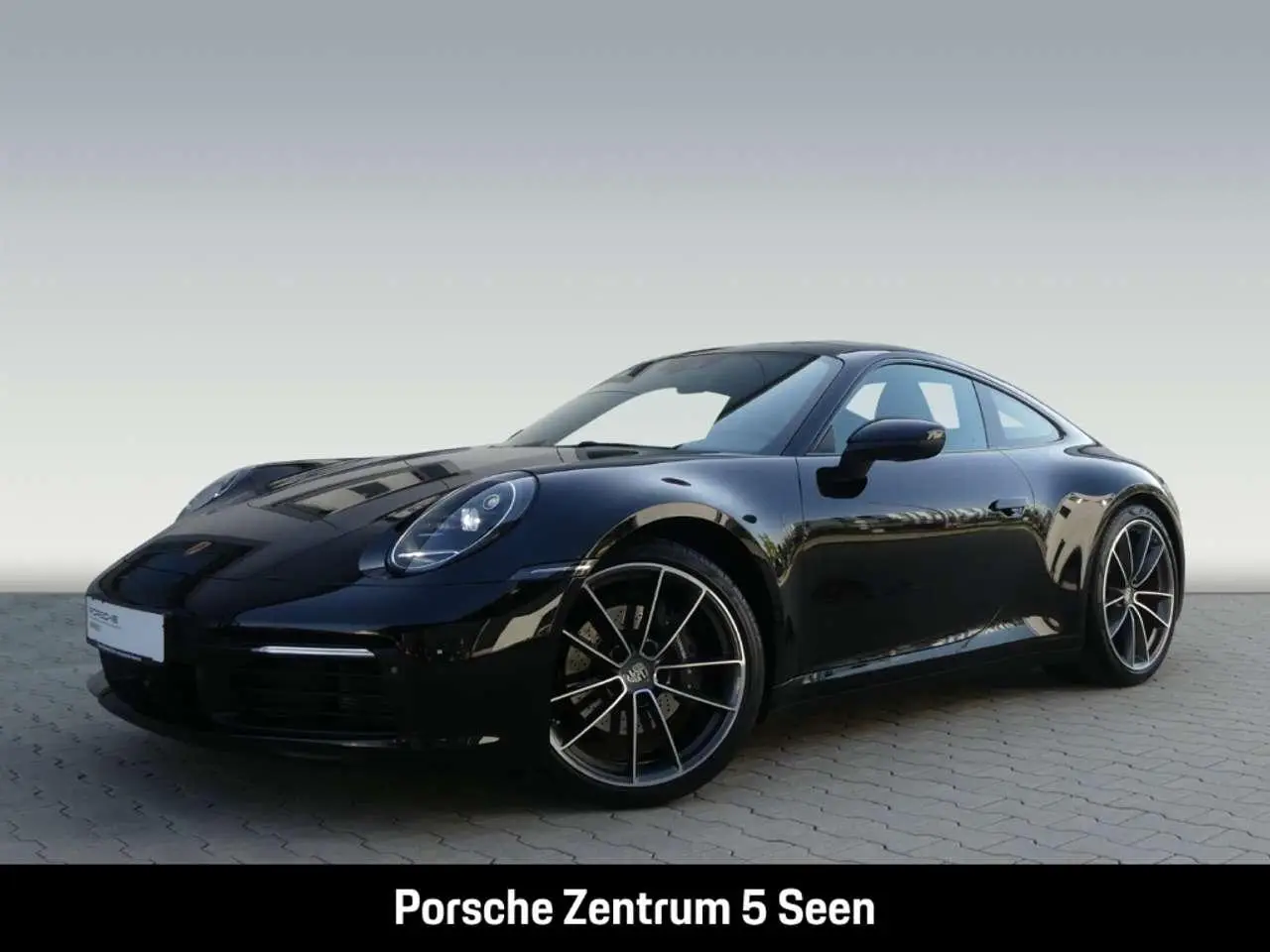 Photo 1 : Porsche 992 2022 Essence