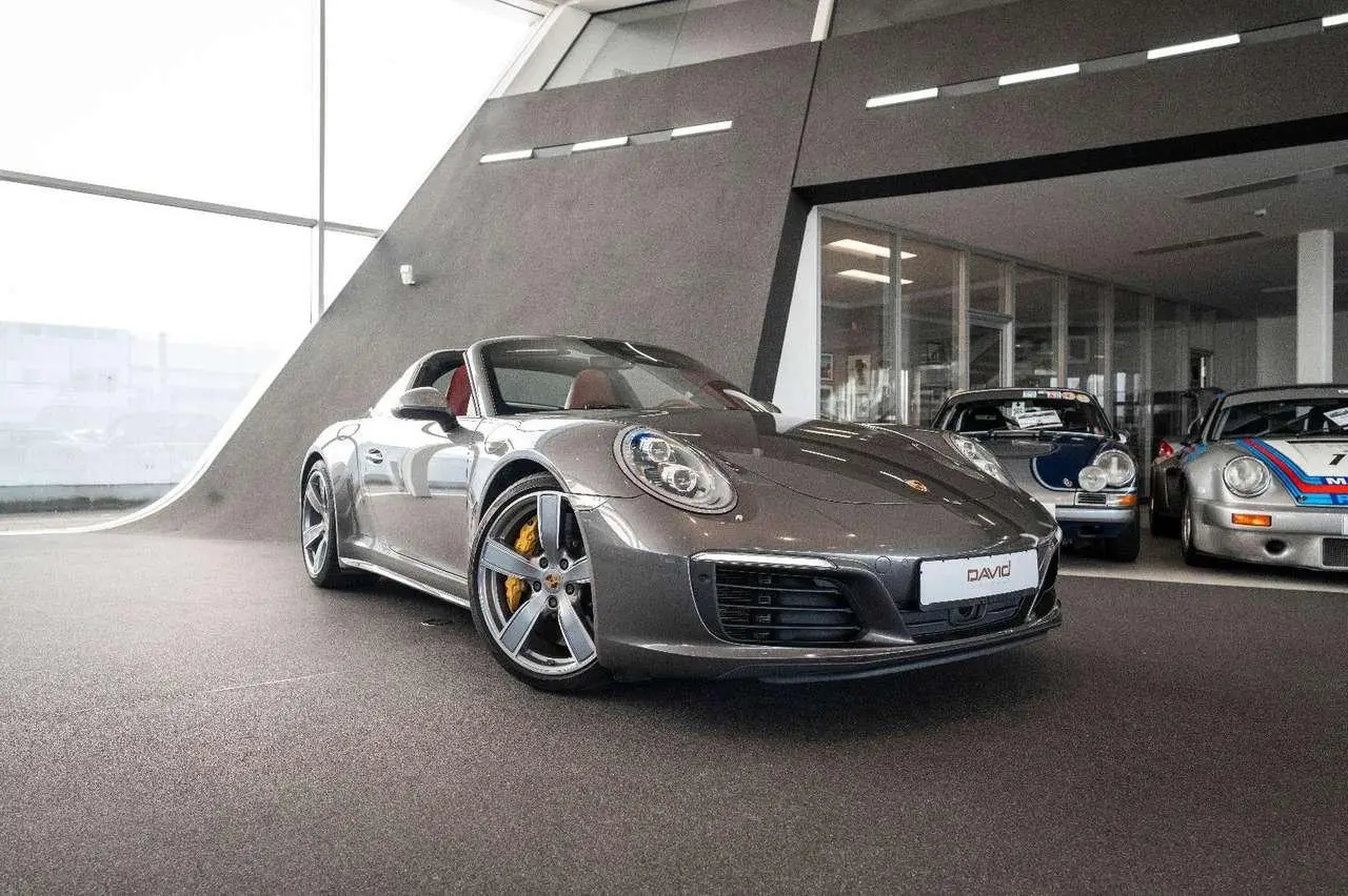 Photo 1 : Porsche 991 2016 Essence