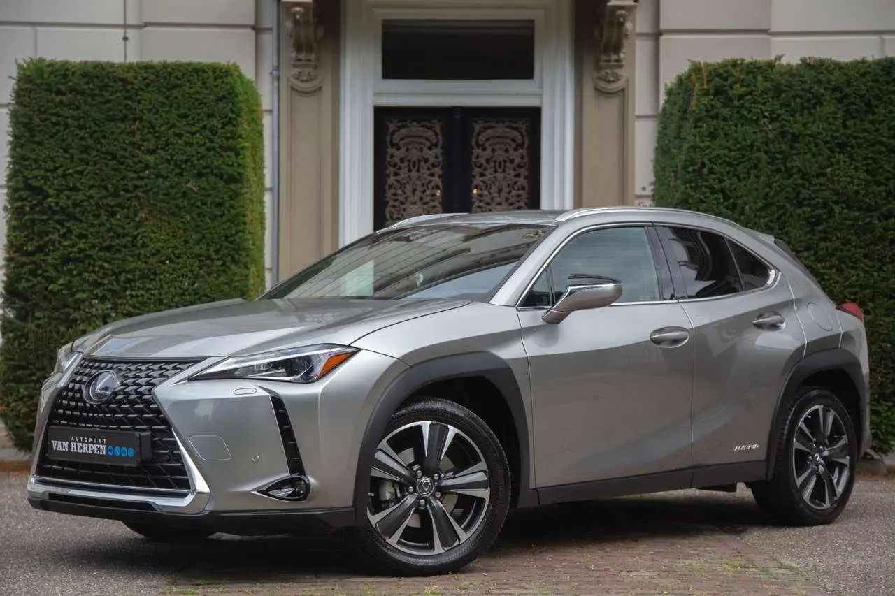 Photo 1 : Lexus Ux 2020 Hybride