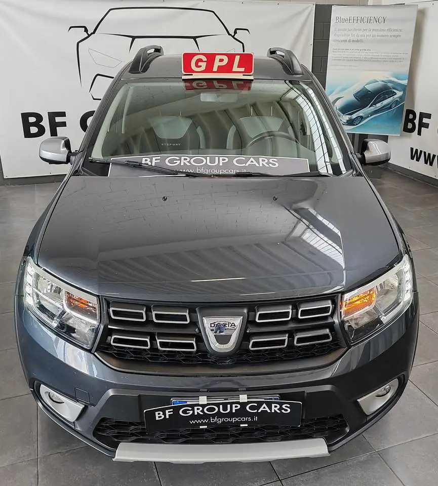 Photo 1 : Dacia Sandero 2017 GPL