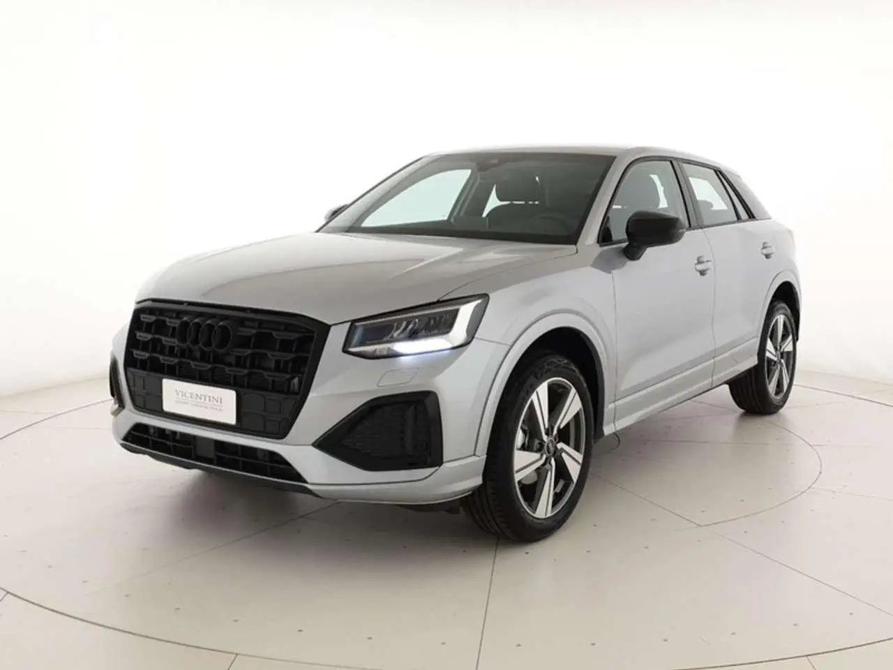 Photo 1 : Audi Q2 2024 Diesel