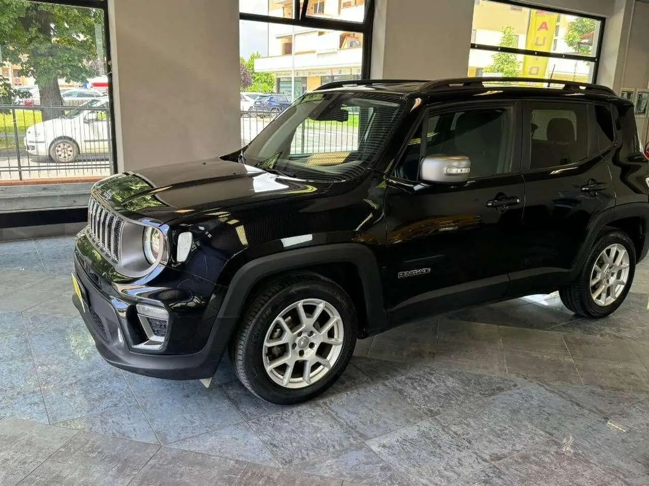 Photo 1 : Jeep Renegade 2019 Essence