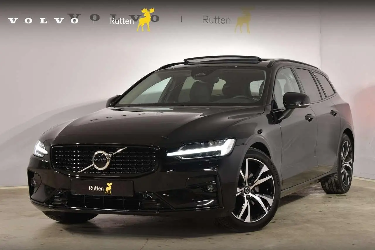 Photo 1 : Volvo V60 2024 Hybrid