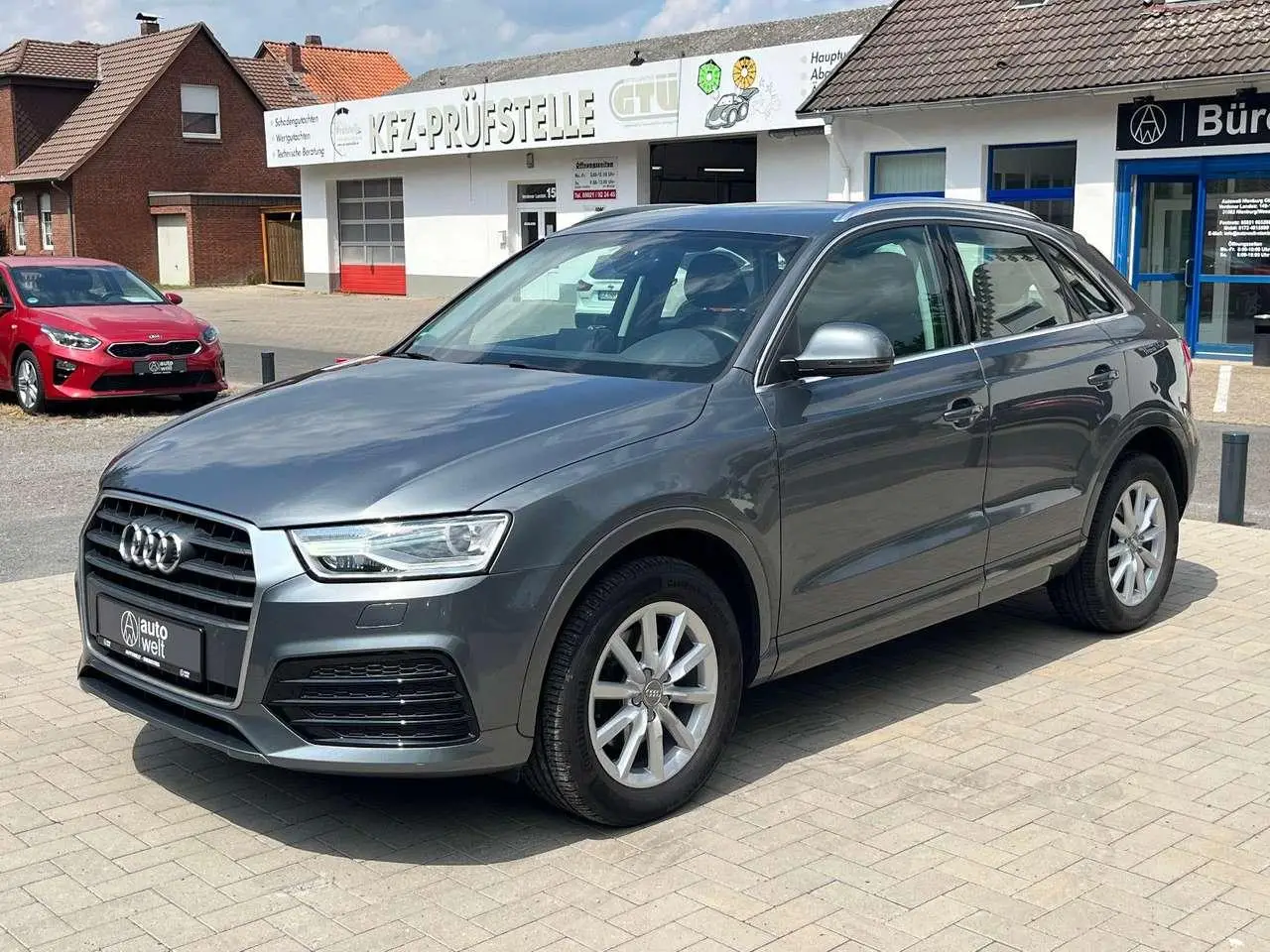 Photo 1 : Audi Q3 2018 Petrol