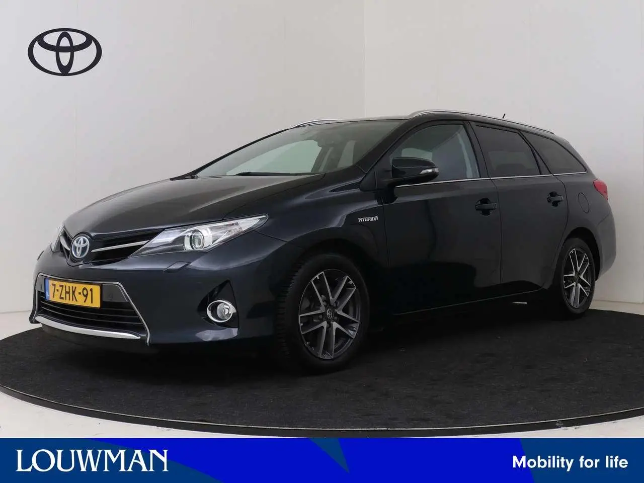 Photo 1 : Toyota Auris 2014 Hybrid