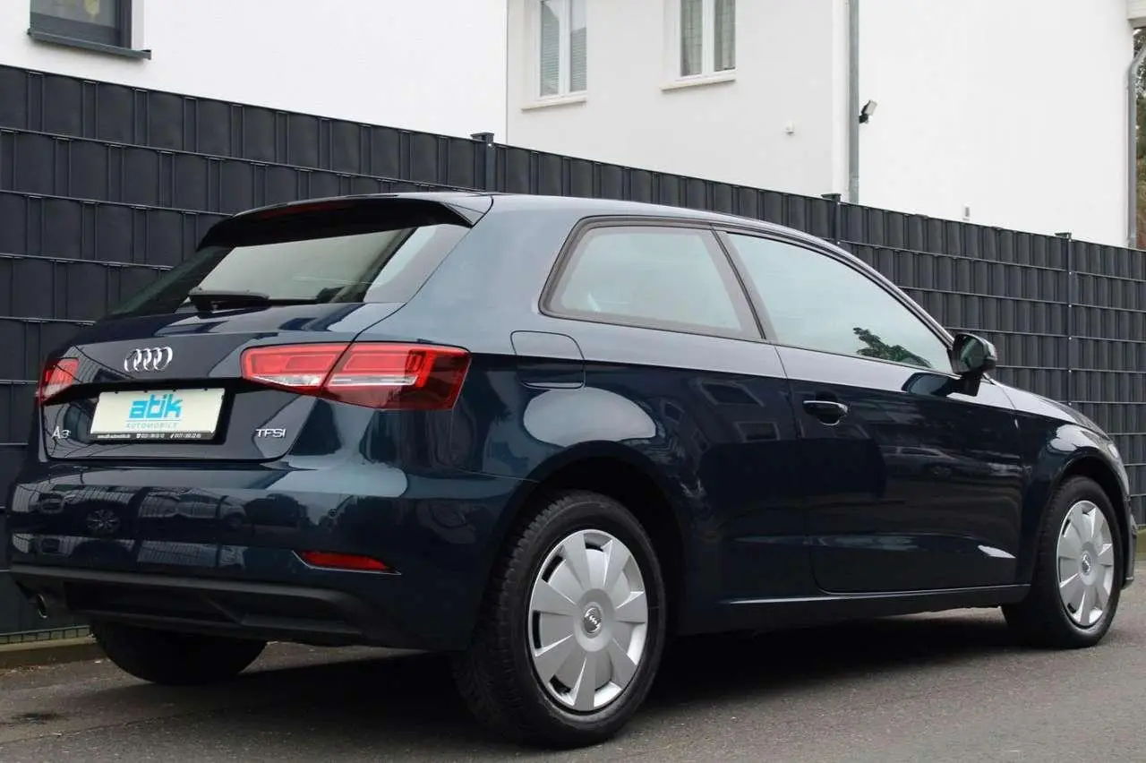 Photo 1 : Audi A3 2017 Petrol