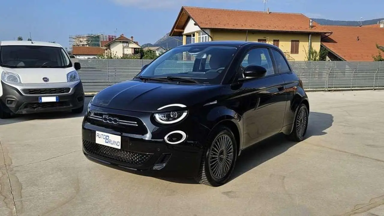 Photo 1 : Fiat 500 2021 Electric