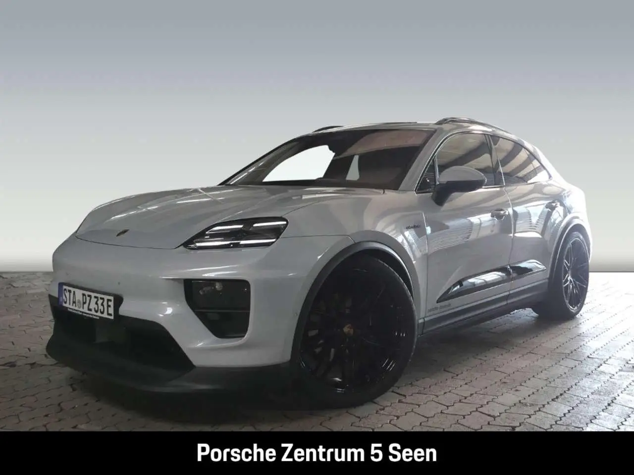 Photo 1 : Porsche Macan 2024 Electric