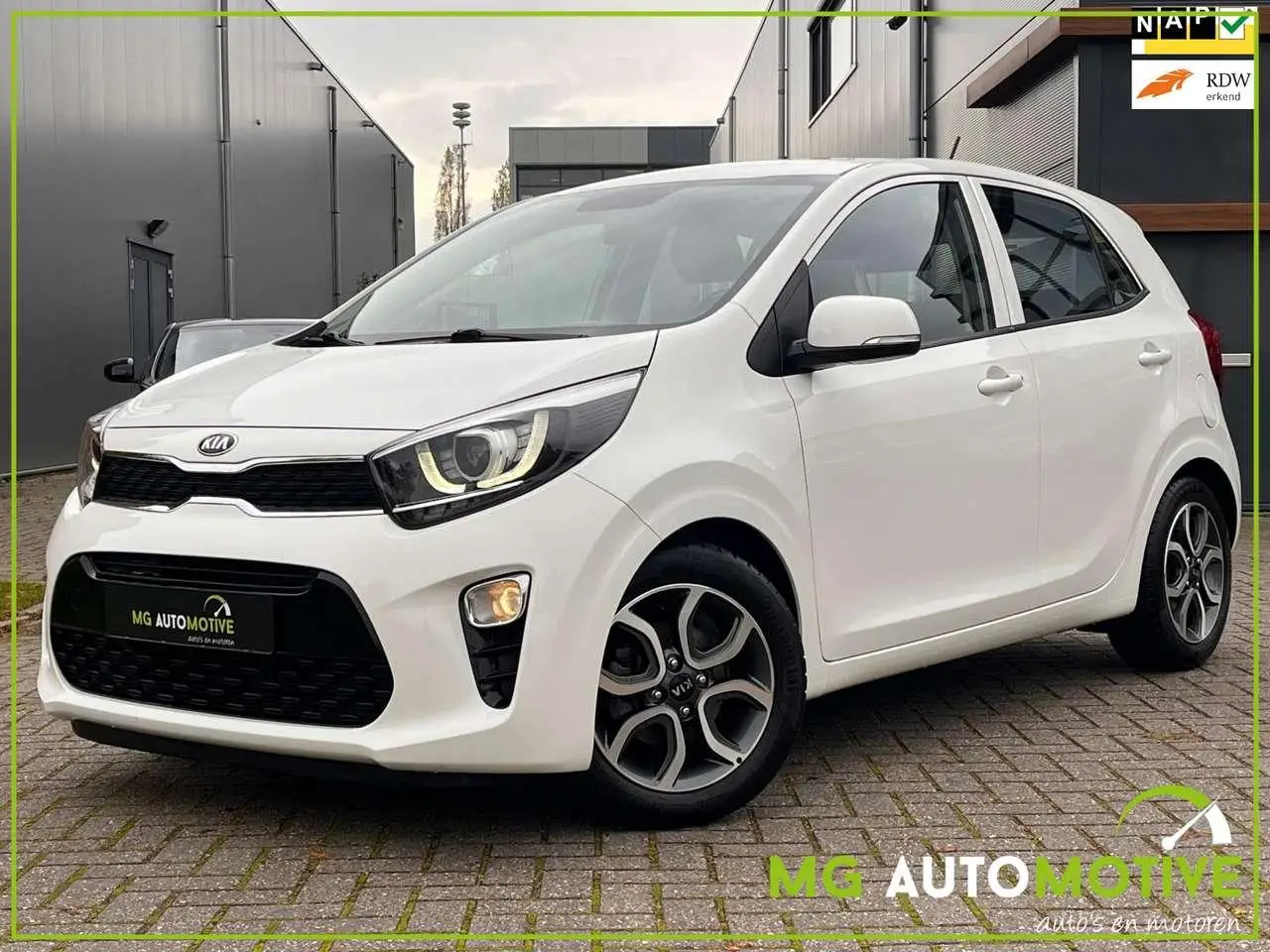 Photo 1 : Kia Picanto 2017 Petrol