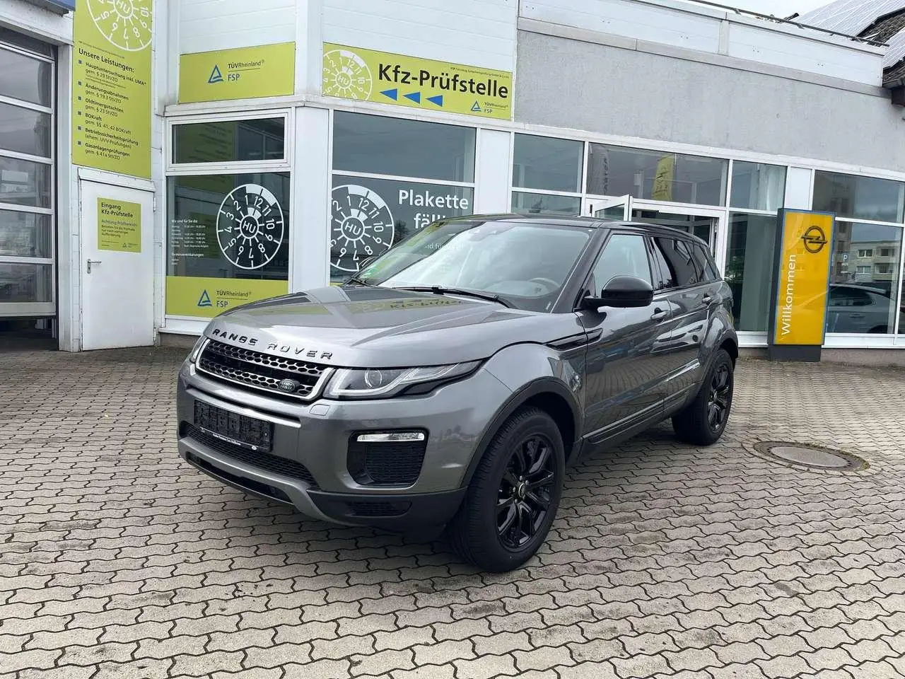 Photo 1 : Land Rover Range Rover Evoque 2018 Petrol