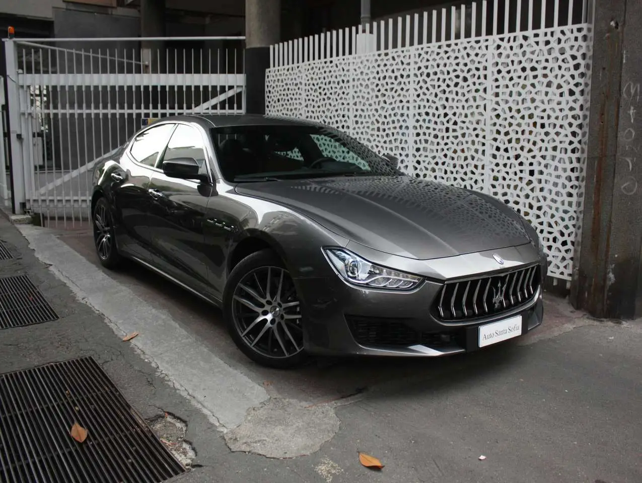 Photo 1 : Maserati Ghibli 2022 Essence