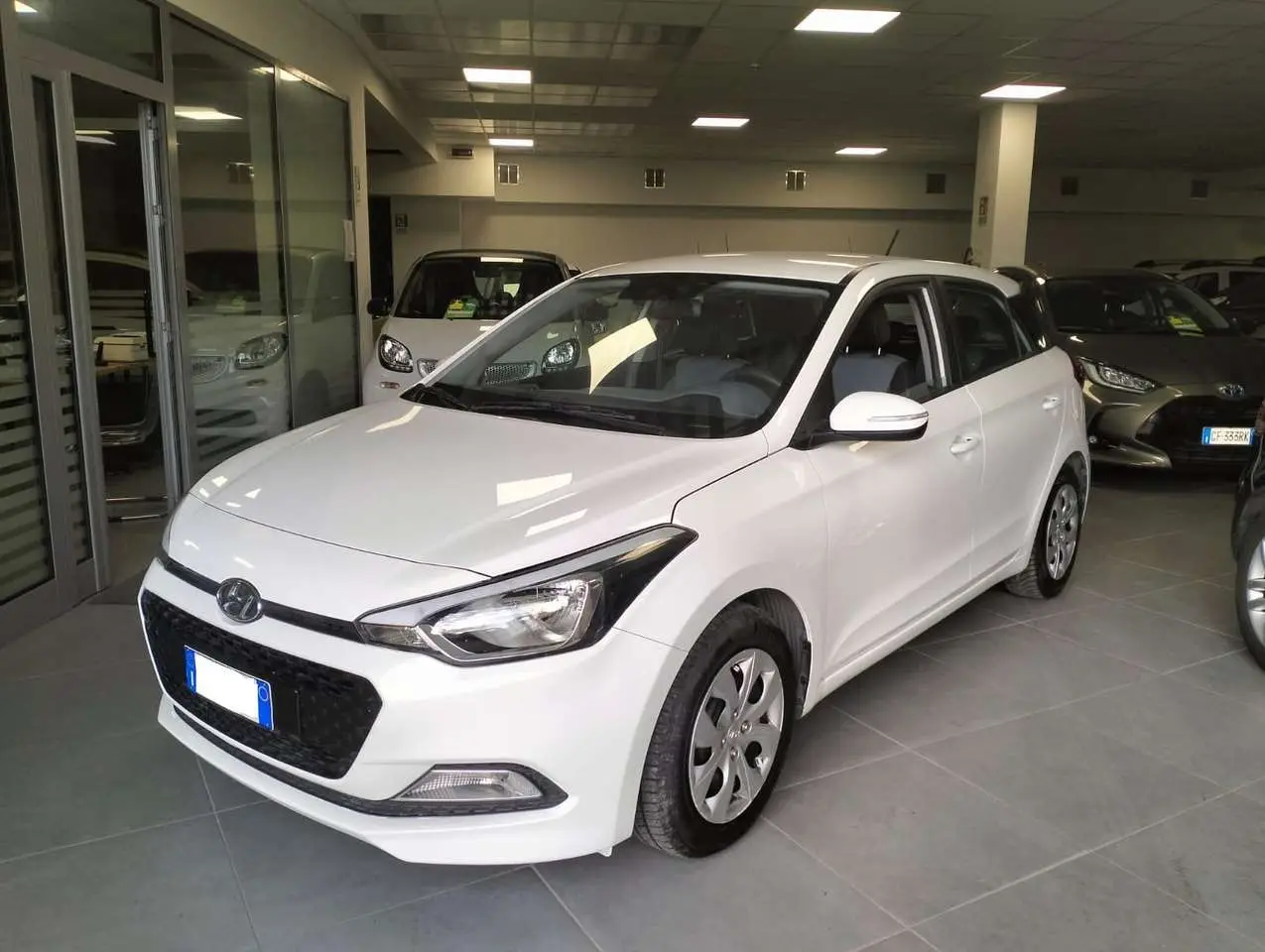 Photo 1 : Hyundai I20 2017 LPG