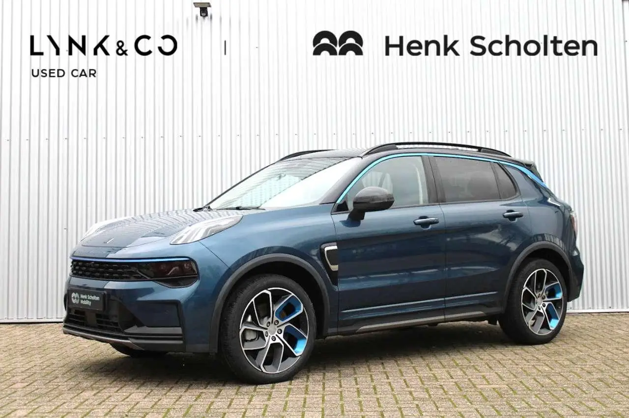 Photo 1 : Lynk & Co 01 2023 Hybrid