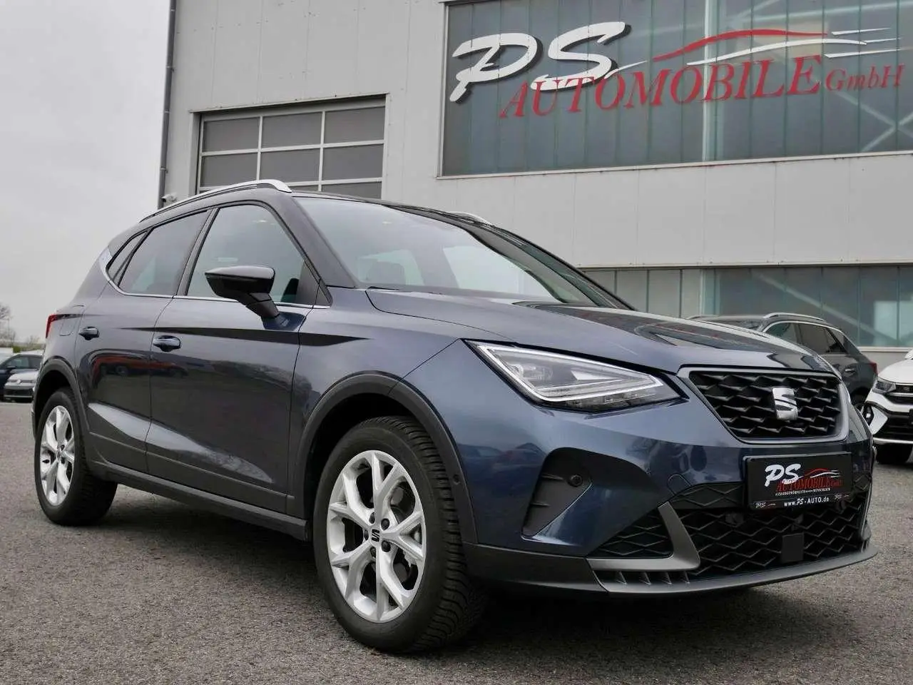 Photo 1 : Seat Arona 2024 Petrol