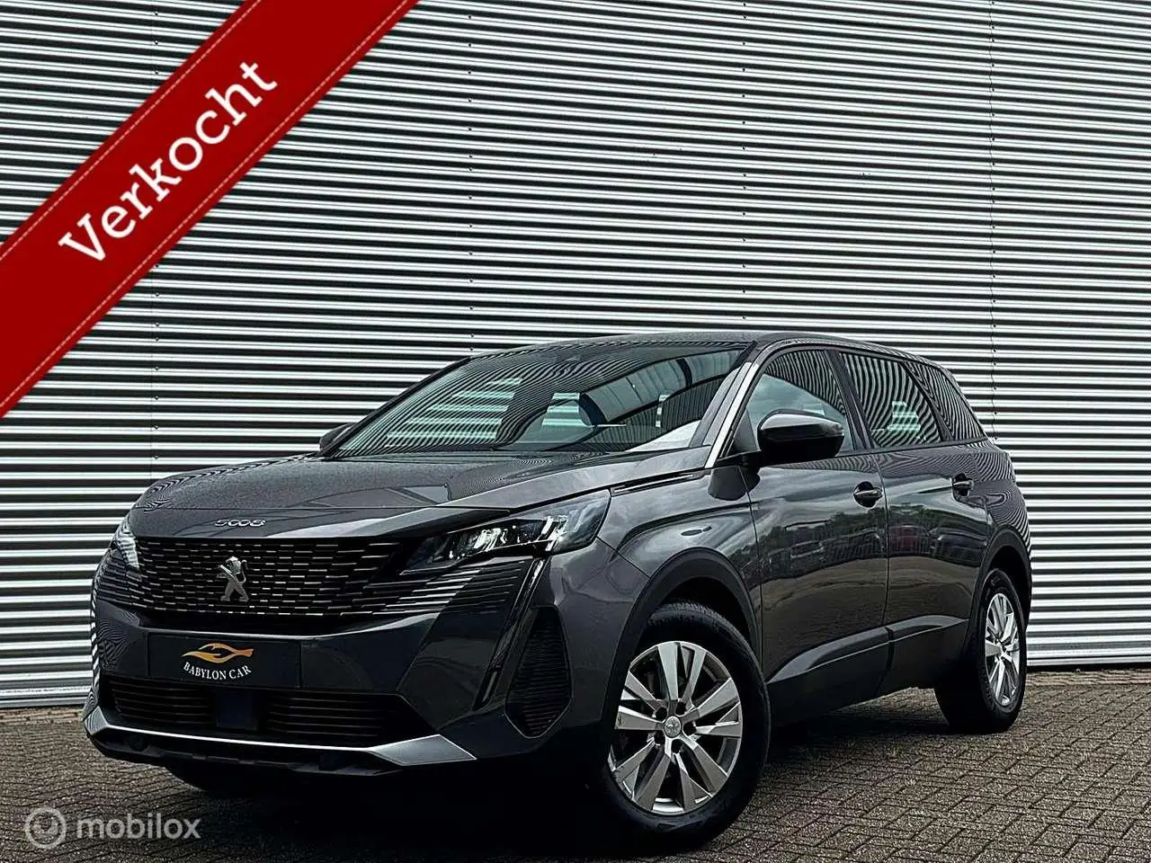 Photo 1 : Peugeot 5008 2021 Essence