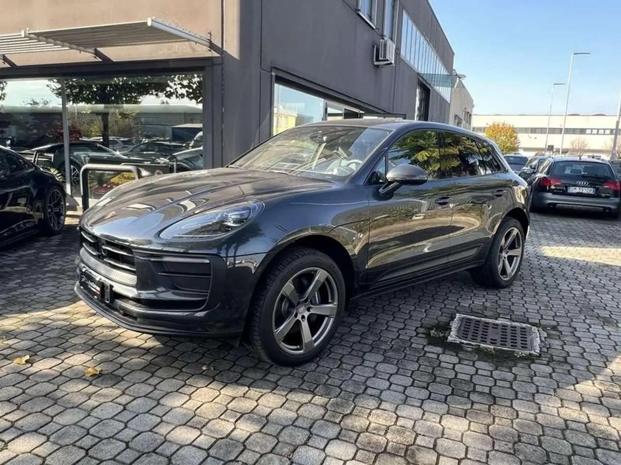 Photo 1 : Porsche Macan 2024 Petrol