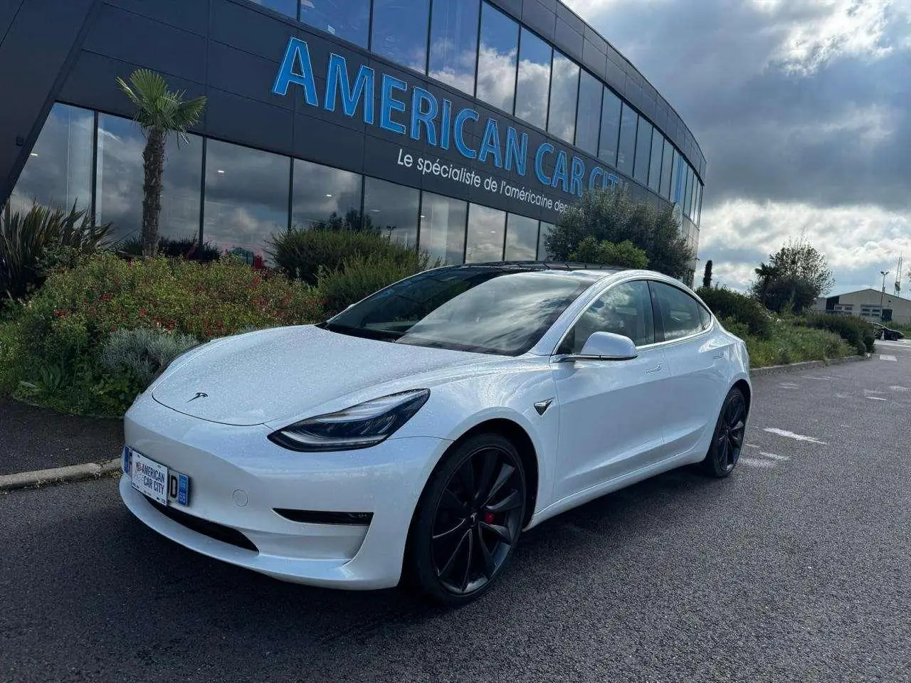 Photo 1 : Tesla Model 3 2020 Électrique