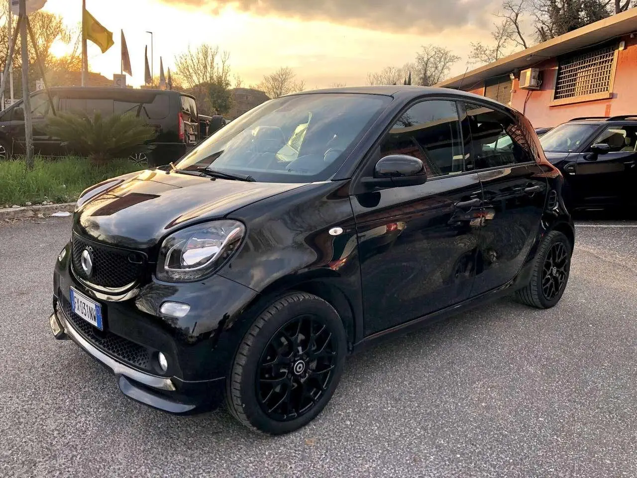 Photo 1 : Smart Forfour 2019 Petrol