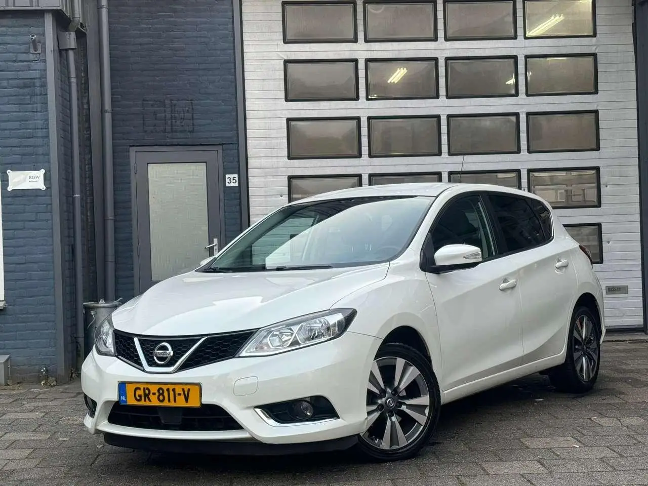 Photo 1 : Nissan Pulsar 2015 Petrol