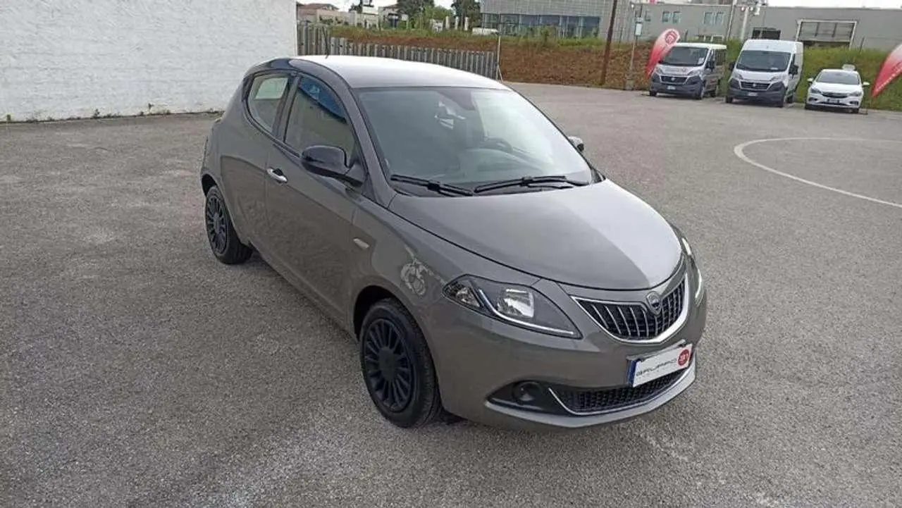 Photo 1 : Lancia Ypsilon 2022 Hybrid