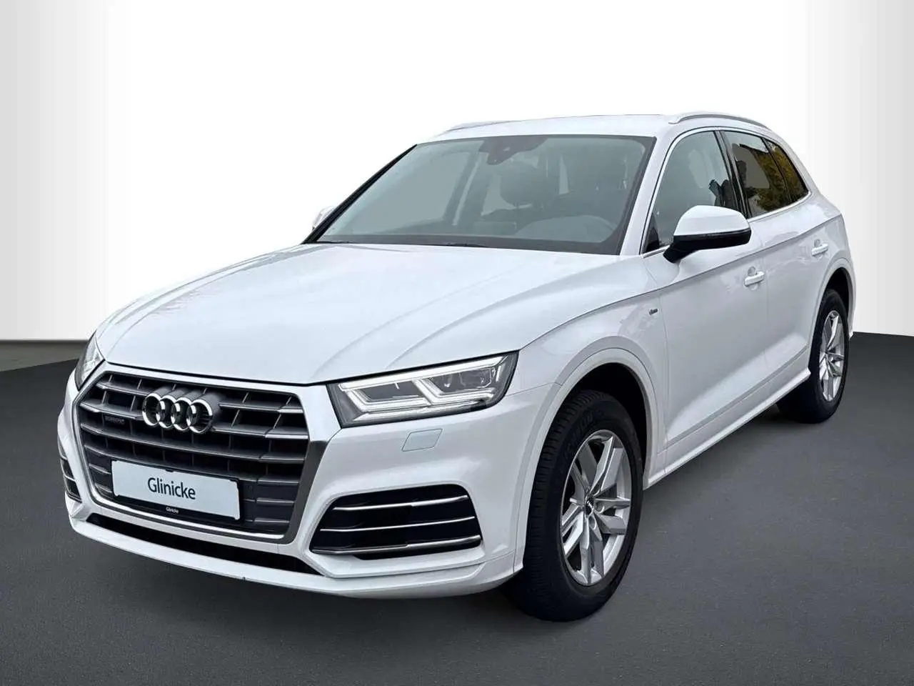 Photo 1 : Audi Q5 2018 Essence