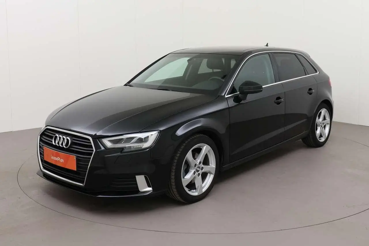 Photo 1 : Audi A3 2019 Petrol