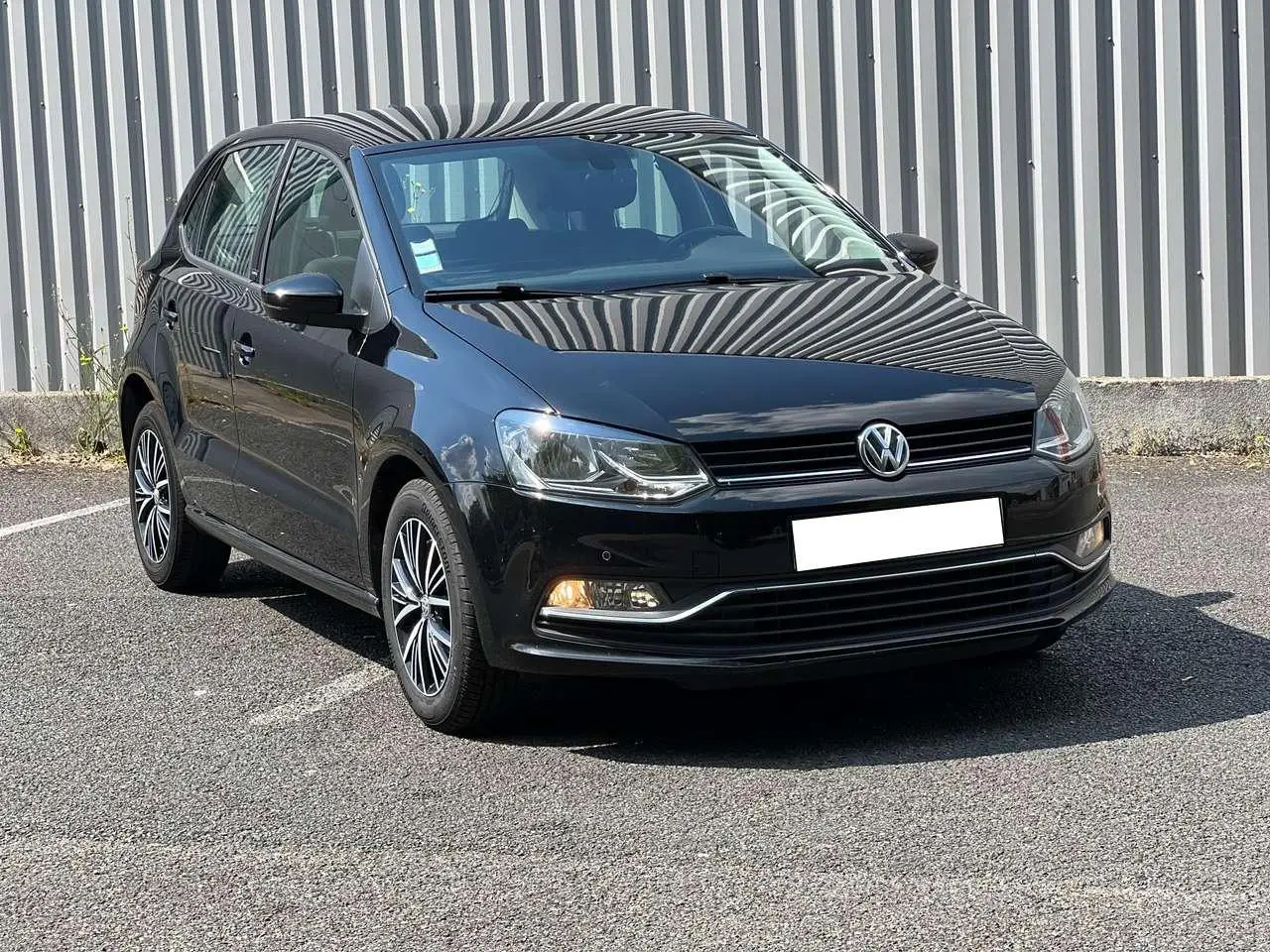 Photo 1 : Volkswagen Polo 2017 Petrol