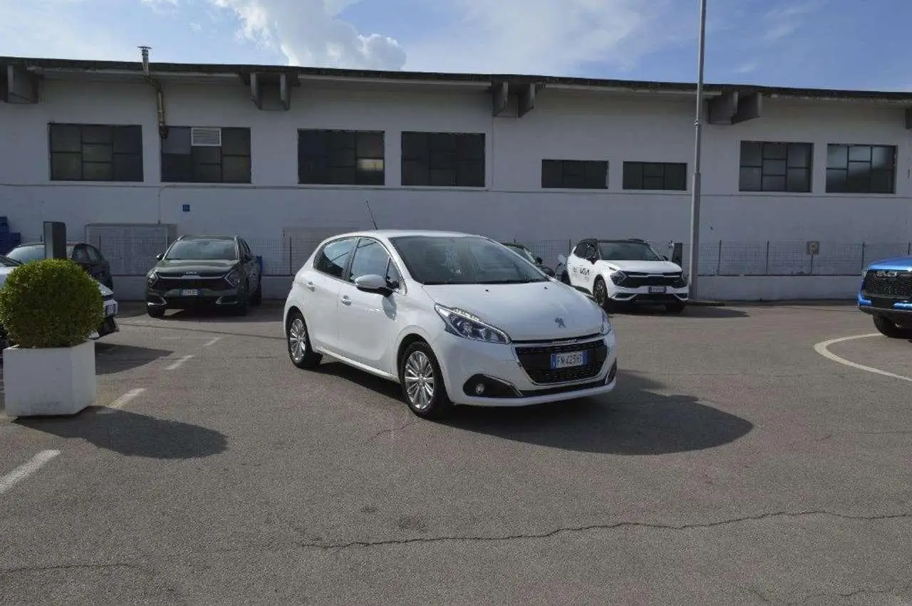 Photo 1 : Peugeot 208 2018 Diesel