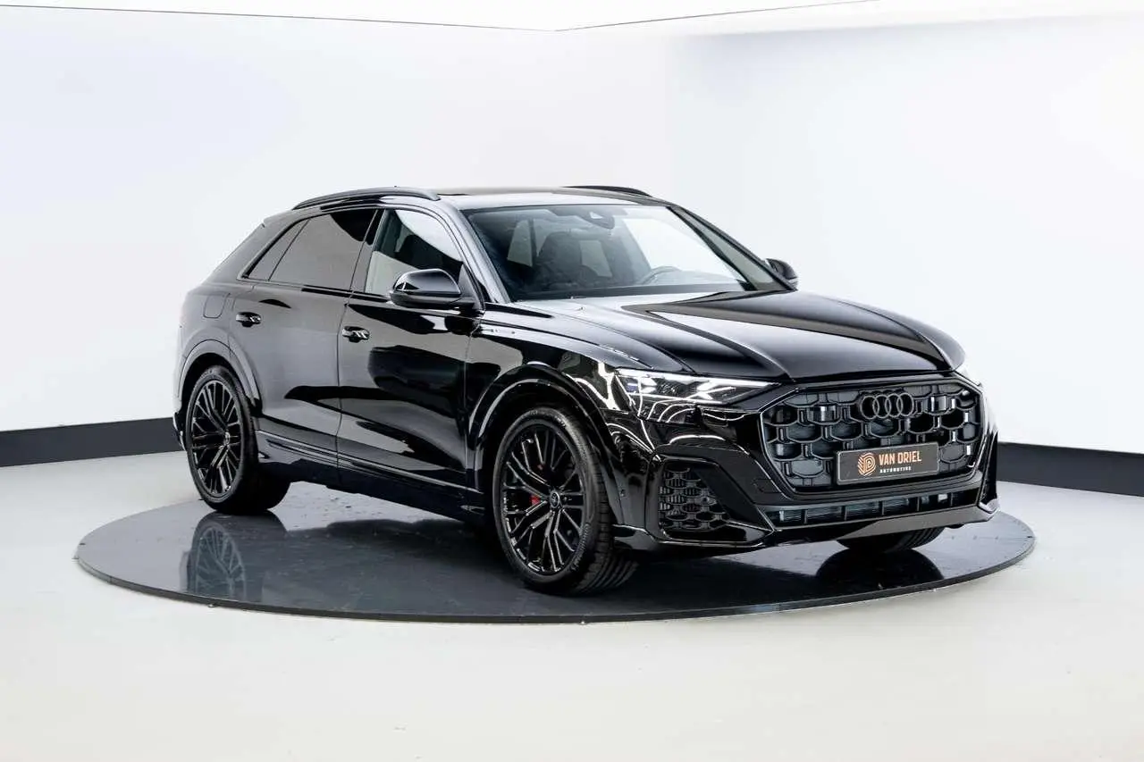 Photo 1 : Audi Q8 2024 Hybrid