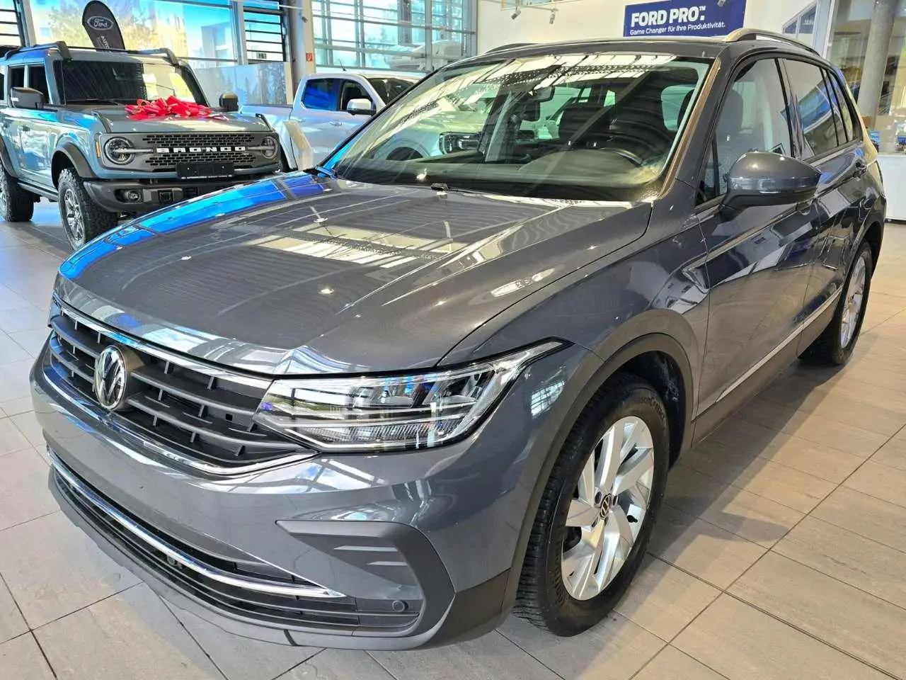 Photo 1 : Volkswagen Tiguan 2022 Petrol