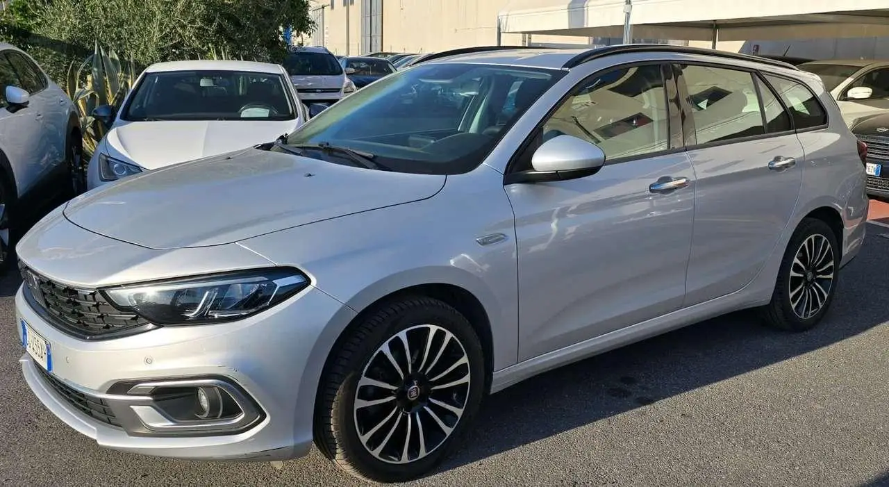 Photo 1 : Fiat Tipo 2021 Essence