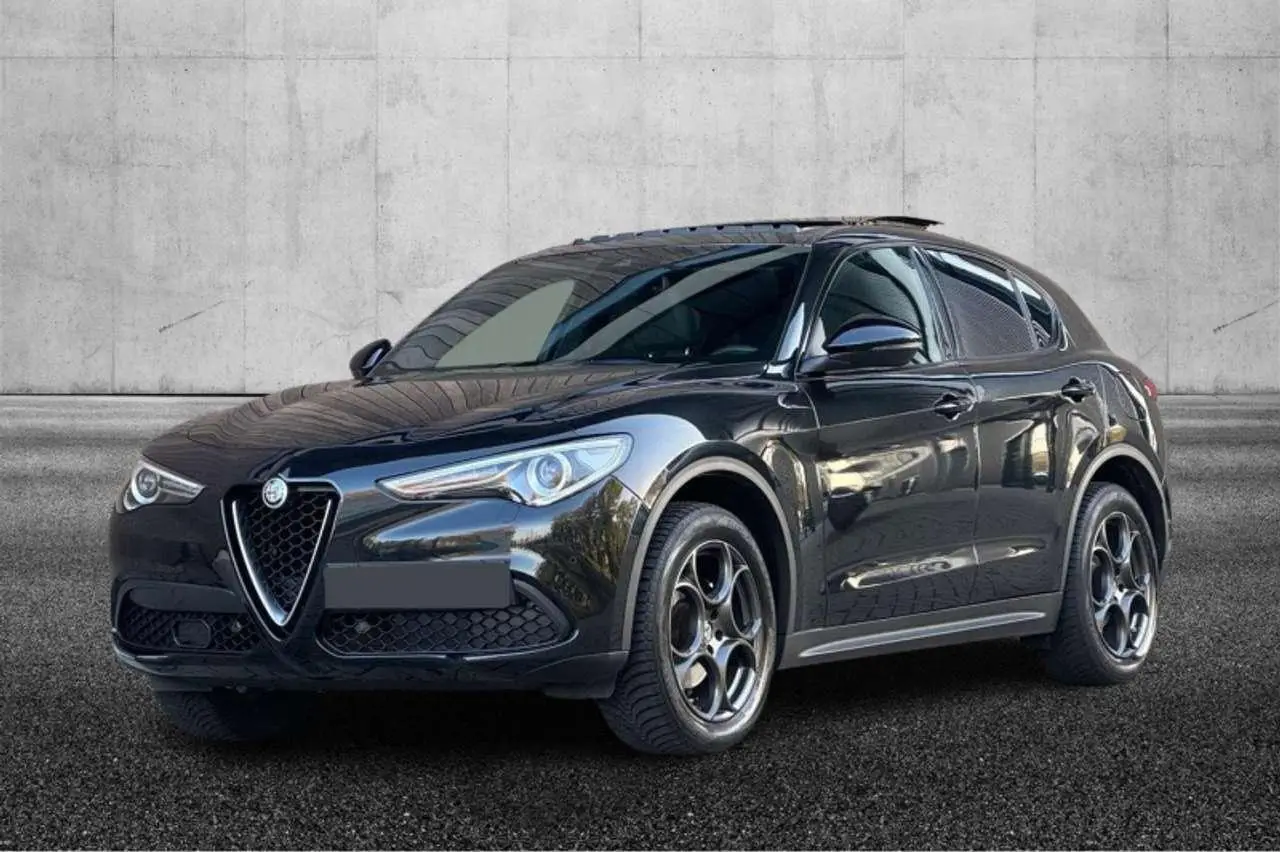 Photo 1 : Alfa Romeo Stelvio 2019 Petrol