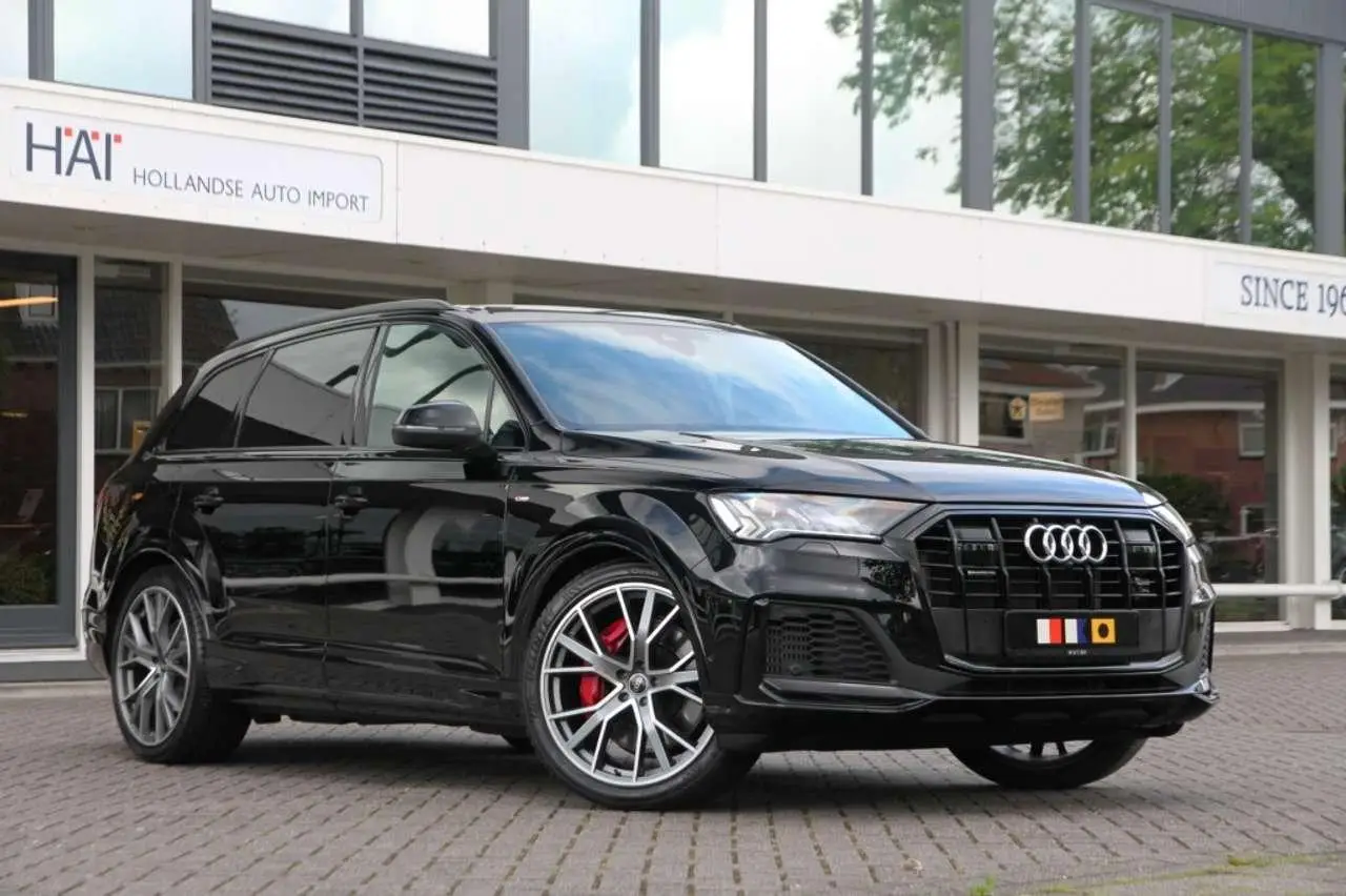 Photo 1 : Audi Q7 2021 Hybride