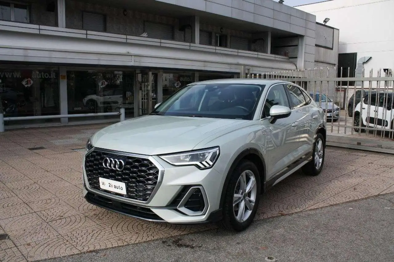 Photo 1 : Audi Q3 2022 Diesel