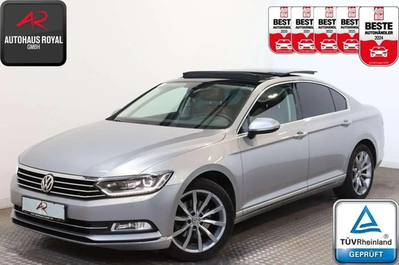 Photo 1 : Volkswagen Passat 2018 Diesel