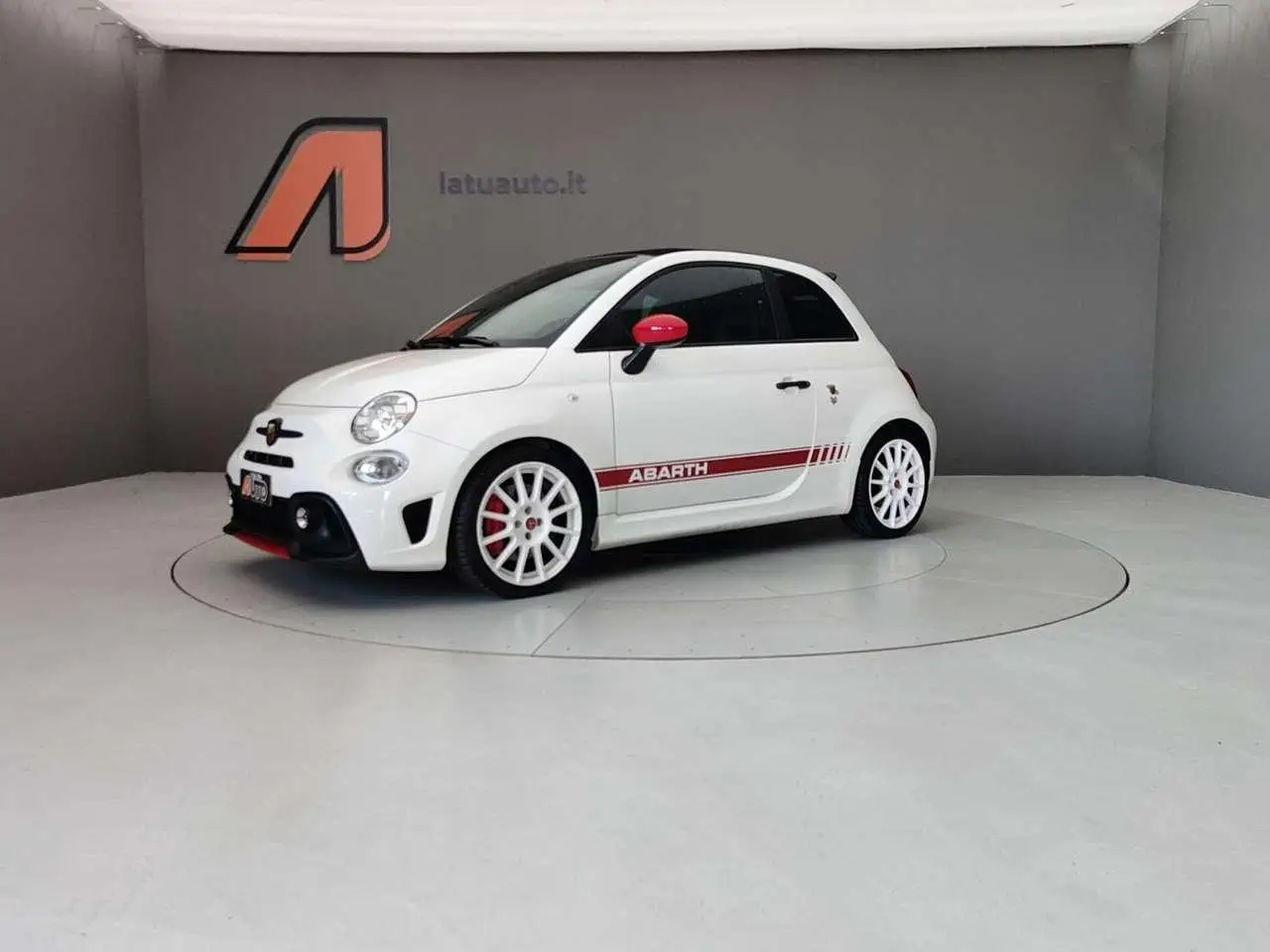 Photo 1 : Abarth 595 2021 Petrol